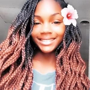 Meet your Posher, Chalyce